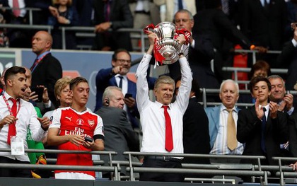 Wenger và Arsenal đi vào lịch sử FA Cup