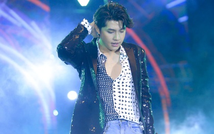 Noo Phước Thịnh ướt đẫm mồ hôi vẫn đẹp trai ngời ngợi, úp mở về một concert hoành tráng