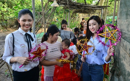 Đỗ Mỹ Linh, Thanh Tú mang Trung Thu đến với trẻ em làng chài