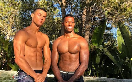 Khoe ảnh "xứng đôi" với trai lạ 6 múi, Ronaldo lại bị nghi ngờ đồng tính
