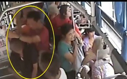 Cái kết đắng của người đàn ông quấy rối tình dục trẻ vị thành niên trên xe buýt