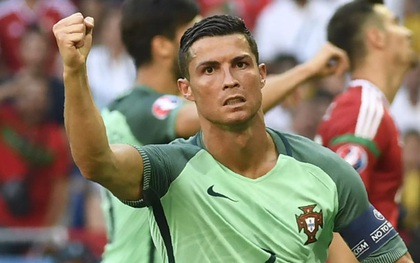 Cristiano Ronaldo, vị cứu tinh săn lùng khoảnh khắc