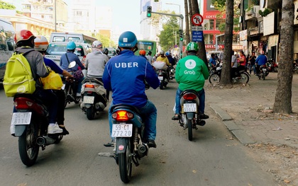 Sau 3 năm xuất hiện, Uber và Grab đã thay đổi thói quen di chuyển bằng xe ôm của người Việt như thế nào?