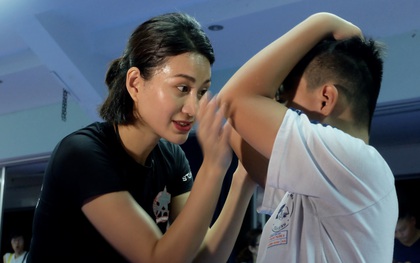 Nữ cascadeur xinh đẹp tình nguyện dạy võ tự vệ miễn phí cho trẻ em ở Sài Gòn