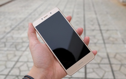Đánh giá Huawei Y7 Prime: thiết kế khá đẹp, pin trâu, giá cả hợp lí