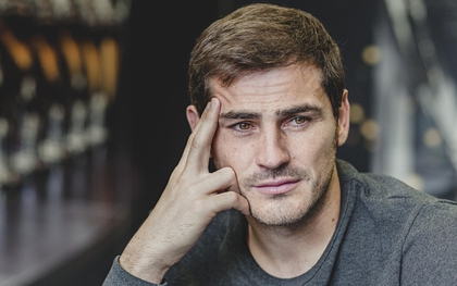 Iker Casillas rục rịch chuyển sang Liverpool
