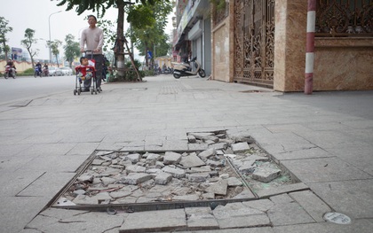 Sau một thời gian ngắn đi vào sử dụng, đá lát vỉa hè Hà Nội được quảng cáo bền tới 70 năm đã hư hỏng hàng loạt