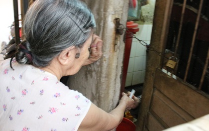 Nỗi đau người mẹ 84 tuổi dùng nhà tình thương để nhốt con tâm thần suốt hơn nửa thế kỷ ở Hà Nội