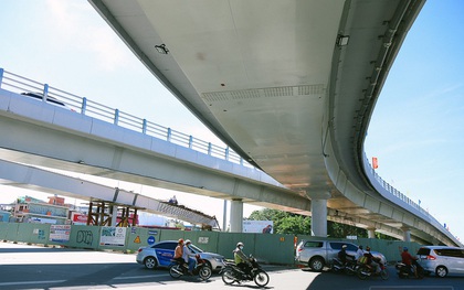 Cầu vượt thép hơn 500 tỉ đồng chính thức thông xe, cửa ngõ sân bay Tân Sơn Nhất được "giải cứu"
