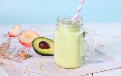 Bỏ vài phút để làm ngay cốc sữa lắc bơ đào giàu vitamin và còn thơm ngon vô cùng