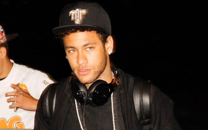 Bạn có thể mua được gì trên trái đất với số tiền PSG chiêu mộ Neymar?