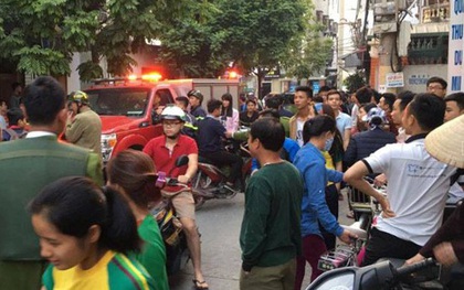 Bí thư thị trấn bị đối tượng nghi ngáo đá cầm dao đâm trọng thương tại trụ sở