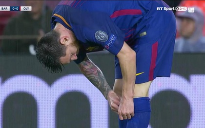 Messi đã ăn vật gì giấu trong ống giày?