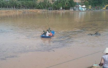 Quảng Ninh: Ba học sinh bị lũ cuốn xuống cống, nữ sinh lớp 6 tử vong thương tâm