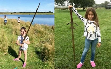 Đi chơi hồ, bé gái phát hiện thanh gươm báu vật được đồn của vua Arthur có niên đại nghìn năm tuổi