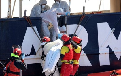 Chìm tàu ngoài khơi biển Libya, hơn 200 người có thể đã thiệt mạng