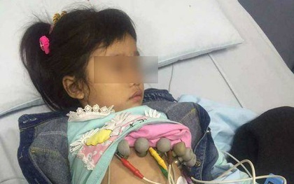 Nhân viên trường mầm non trộn thuốc vào cơm khiến 10 em học sinh nhập viện