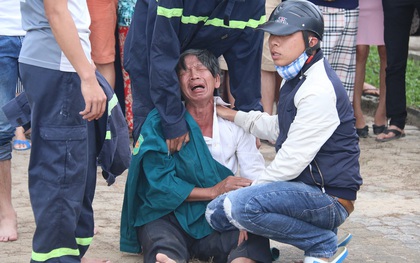 Cha mẹ khóc ngất bên thi thể 3 học sinh lớp 9 chết đuối tại biển Đà Nẵng