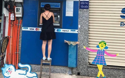 Cận cảnh cây ATM trong bức ảnh gây bão MXH: cô gái bắc ghế rút tiền vì bậc thềm đã bị dỡ bỏ