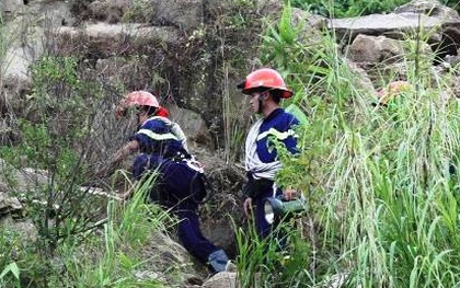 6 giờ băng rừng cứu nam thanh niên chơi dù lượn bị giông lốc đánh mất tích ở Đà Nẵng