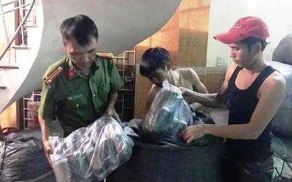 Ô tô chở nửa tỷ đồng "hàng hiệu" gắn mác ở... Hà Nam