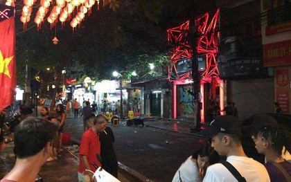 Hà Nội: Hỗn chiến kinh hoàng trước quán bar phố Mã Mây