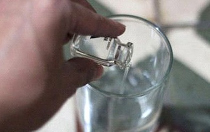 "Trả thù" cho con, ép bé trai 9 tuổi uống thuốc trừ sâu