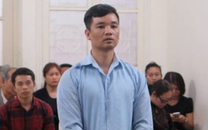 Kẻ trộm xe ô tô chở hơn 10kg vàng ở Hà Nội đòi cắn lưỡi tự tử tại tòa