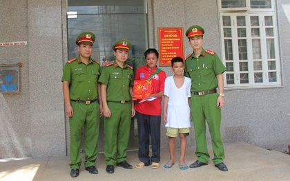 Hành trình lưu lạc hơn 1 tháng khó tin của bé 13 tuổi từ Sơn La xuống Hà Nội