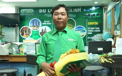 Nhân viên điều hành taxi bị kéo lê vẫn cố quật ngã tên cướp, lấy lại túi xách cho người phụ nữ ở Sài Gòn
