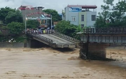 Một phóng viên bị nước lũ cuốn trôi mất tích khi đang tác nghiệp tại Yên Bái