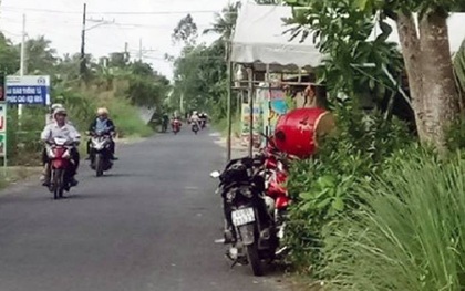 Nghi vỡ hụi, nữ Hiệu phó ở Cà Mau uống thuốc diệt cỏ tự vẫn