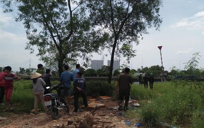 TP.HCM: Đi câu cá, người dân hoảng hồn phát hiện thi thể nam thanh niên không mặc quần trôi trên sông