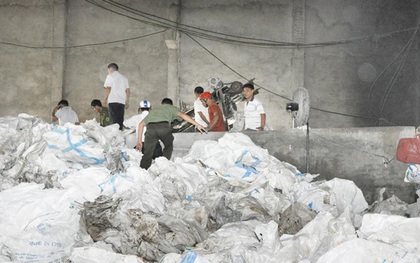 Kinh hãi người đàn ông bị dập nát trong máy nghiền bao bì
