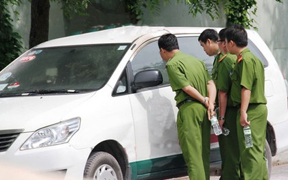 Rộ chiêu dàn cảnh xe bị thủng lốp để trộm tiền ở TP.HCM