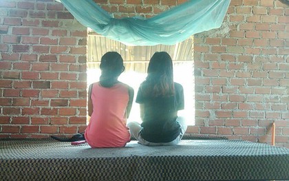 Bác sĩ ngâm mẫu vật vào cồn, nghi can thoát án giao cấu