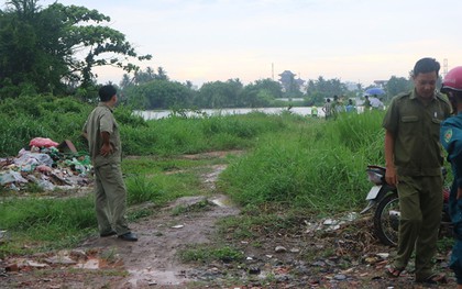 Thi thể người đàn ông đội mũ bảo hiểm trôi trên sông Sài Gòn