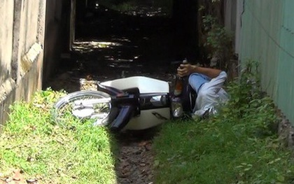 Bình Dương: Thi thể người đàn ông bị xe máy đè lên