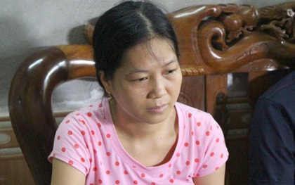 Nghi vấn cháu bé bị bố mẹ đánh, đổ cơm thừa xuống nền nhà bắt ăn: Người thân lên tiếng