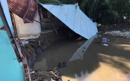 Giây phút dòng sông “nuốt” 5 căn nhà ở Nhà Bè