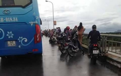 Hải Phòng: Phát hiện người đàn ông thắt cổ tự tử dưới thành cầu