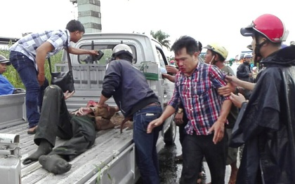 Người đàn ông đầy thương tích lao ra QL91 kêu cứu