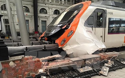 Tai nạn tàu hỏa ở Tây Ban Nha khiến ít nhất 54 người bị thương
