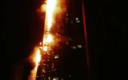 Tháp "Đuốc” 79 tầng ở Dubai cháy ngùn ngụt