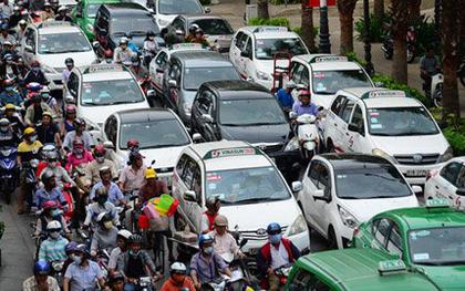Hà Nội cấm taxi hoạt động ở hàng loạt tuyến phố
