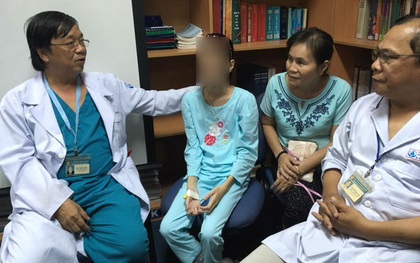 Bé gái suốt 6 tháng không thể ăn, đau quằn người vì hội chứng "kìm mạch máu"