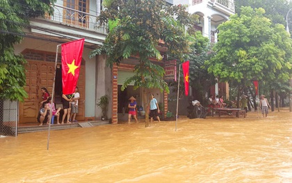 Mưa lớn gây ngập lụt ở Tuyên Quang, thủy điện phải xả lũ