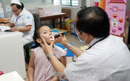 TP. Hồ Chí Minh: Bệnh sốt xuất huyết chưa lui, dịch tay chân miệng lại tới