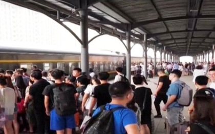 Trung Quốc: Nhà ga, bến tàu chật cứng dịp Quốc khánh