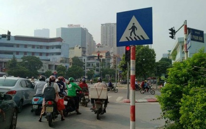 Hà Nội: Nhiều phụ nữ bị dàn cảnh va chạm giao thông để trộm tài sản